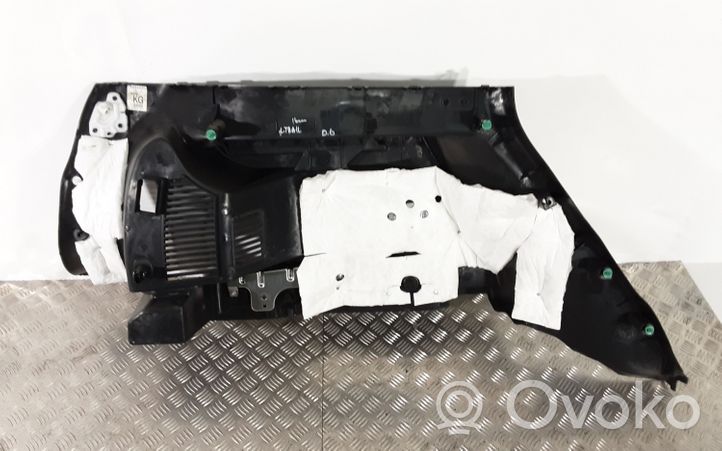 Nissan X-Trail T32 Dolny panel schowka koła zapasowego 849504CE0A