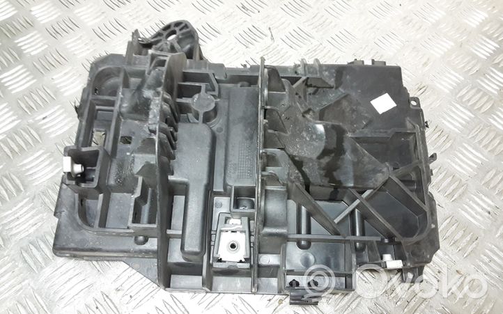 Jeep Cherokee Akumuliatoriaus tvirtinimo padas 68186053AC