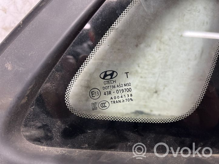 Hyundai Kona I Galinis šoninis kėbulo stiklas 43R019700