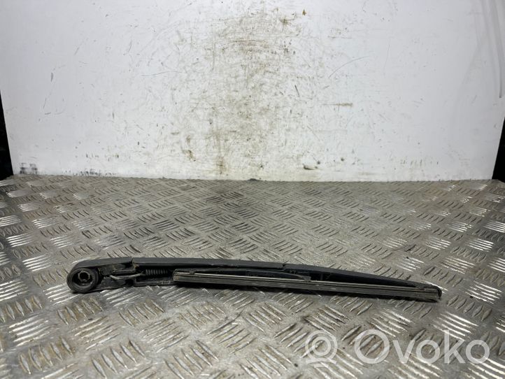 Hyundai Kona I Rear wiper blade arm 