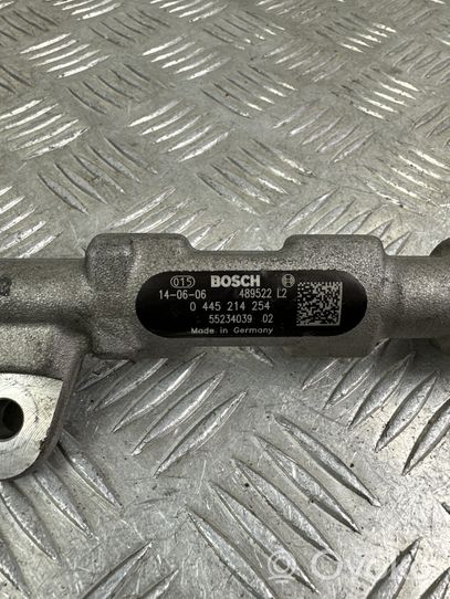 Jeep Cherokee Kraftstoffverteiler Einspritzleiste Verteilerrohr 0445214254