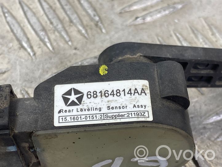 Jeep Grand Cherokee Galinės pakabos aukščio daviklis 68164814AA