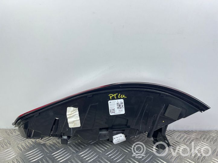 Jeep Grand Cherokee WL Galinis žibintas kėbule P68421133AD