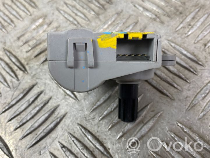 Hyundai Santa Fe Air flap motor/actuator 