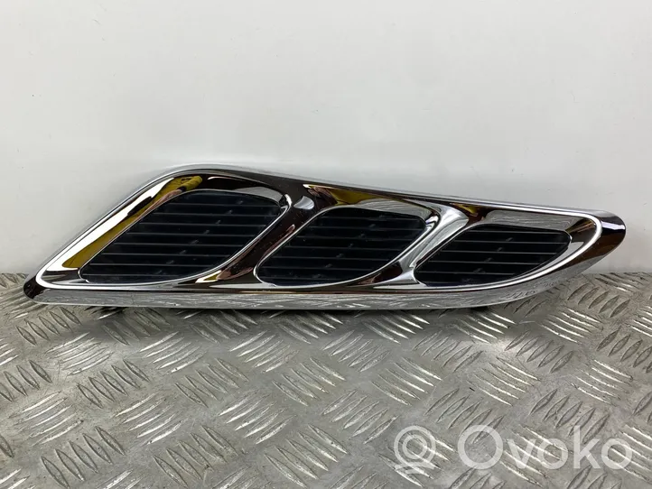 Infiniti QX80 Grill / Wlot powietrza błotnika przedniego 638291LAOA