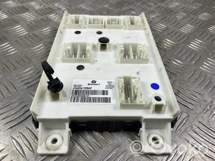 Jeep Grand Cherokee Module confort P68236139AF