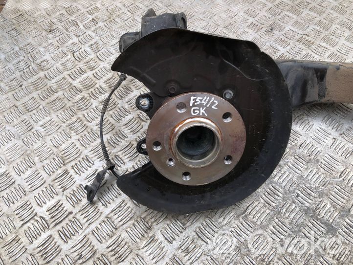 Mini Clubman F54 Rear wheel hub spindle/knuckle 6851579