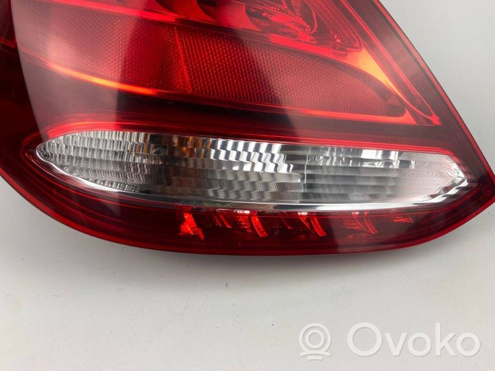 Mercedes-Benz C W205 Lampa tylna A2059061802