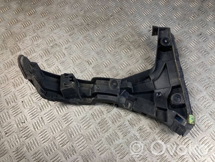 Audi Q3 8U Staffa di rinforzo montaggio del paraurti posteriore 8U0807453A