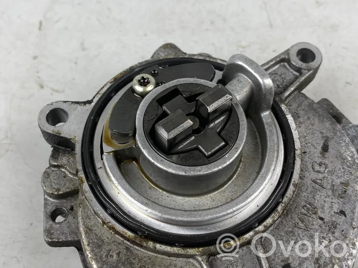 Audi A5 Pompe à vide 06M145100L