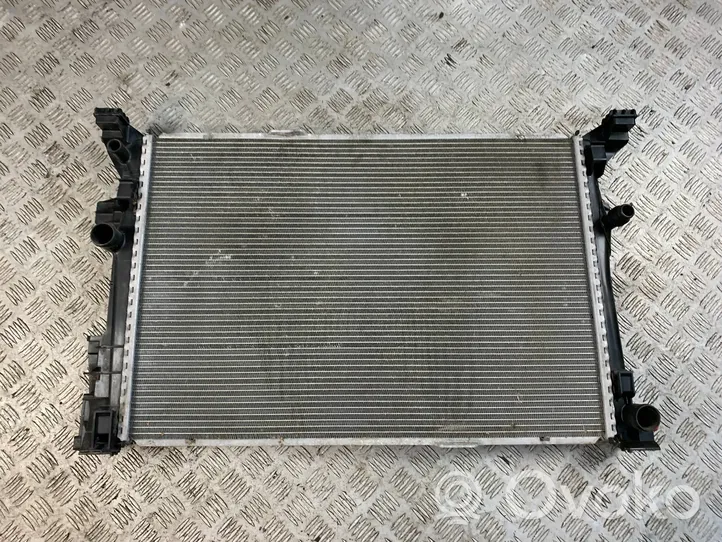 Mercedes-Benz CLA C117 X117 W117 Radiateur de refroidissement A2465001303