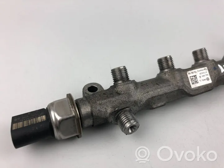 Audi A5 Tuyau de conduite principale de carburant 04L130764C