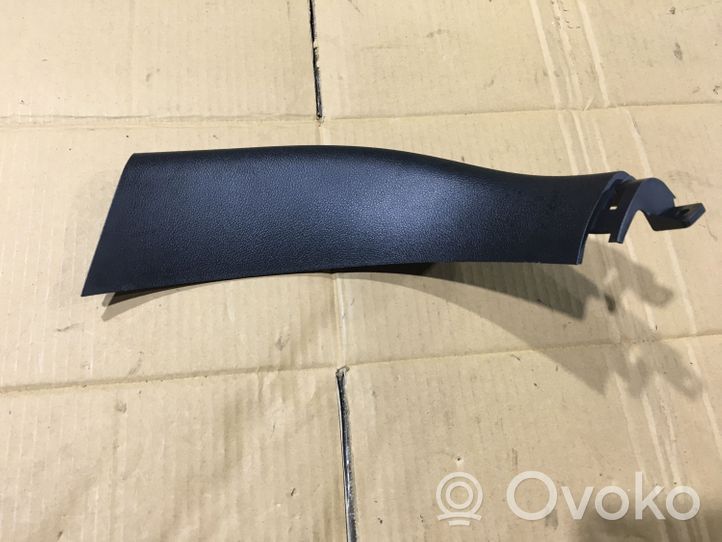 KIA Sorento Rivestimento laterale del portellone posteriore/bagagliaio 81740C5000