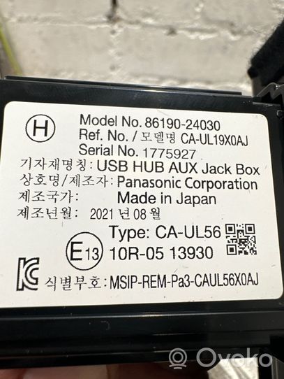 Hyundai Tucson TL USB-pistokeliitin 8619024030