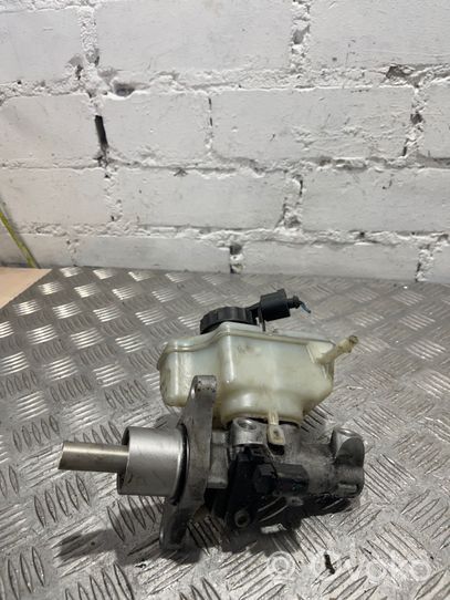 Volkswagen Golf V Master brake cylinder 1K1611301C