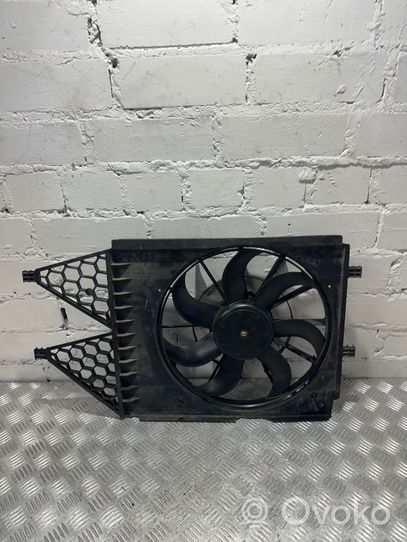 Volkswagen Polo V 6R Ventilatore di raffreddamento elettrico del radiatore 6R0121207A