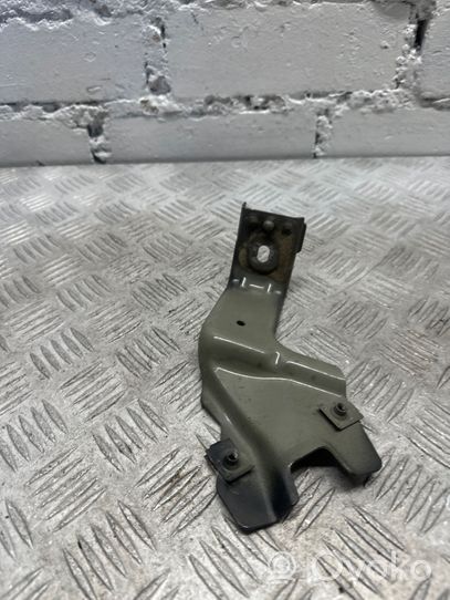 Opel Insignia A Fender mounting bracket 