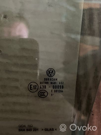 Volkswagen Tiguan Etuoven ikkunalasi, neliovinen malli 