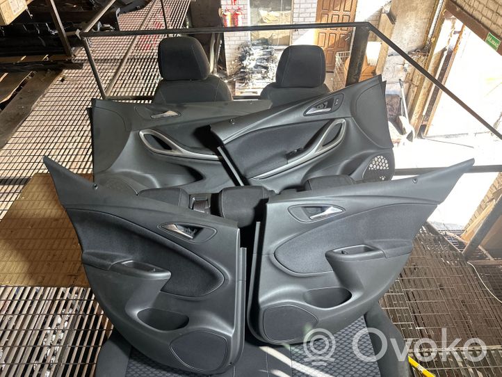 Opel Astra K Set di rivestimento sedili e portiere 