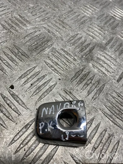 Nissan Navara D23 Крышка передний дверной ручки 