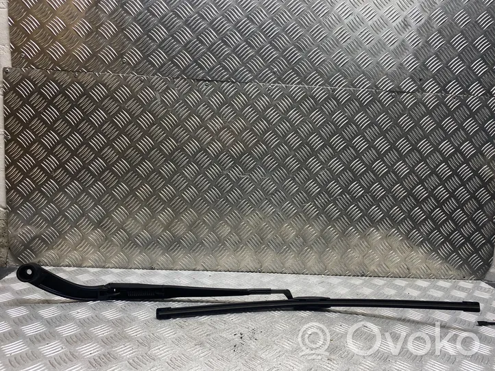 KIA Sorento Front wiper blade arm 