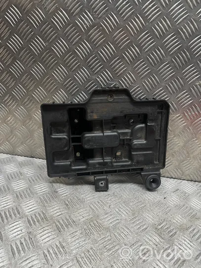 Hyundai Tucson TL Battery tray 37150D3100