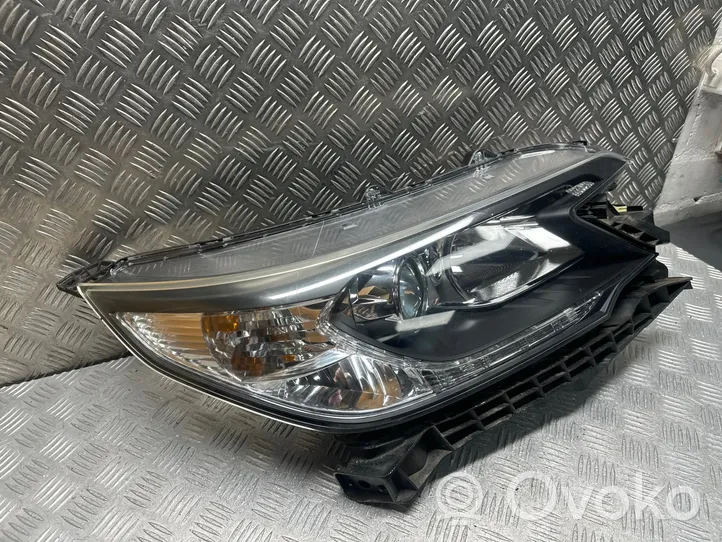 Honda CR-V Передняя фара DH2873