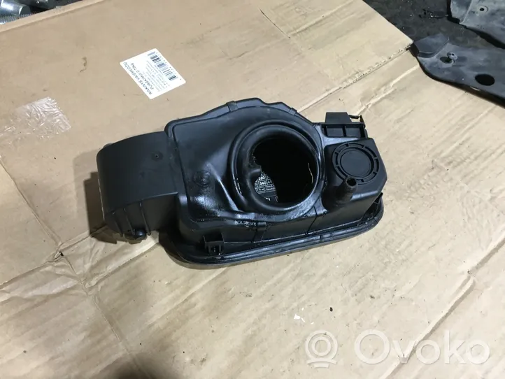 Mercedes-Benz C W204 Sportello del serbatoio del carburante A2047500103