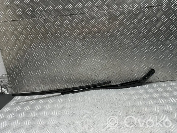 Toyota Avensis T270 Braccio della spazzola tergicristallo anteriore W000062090