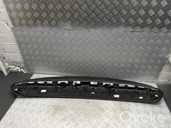 Audi Q7 4M Third/center stoplight 4m0827933