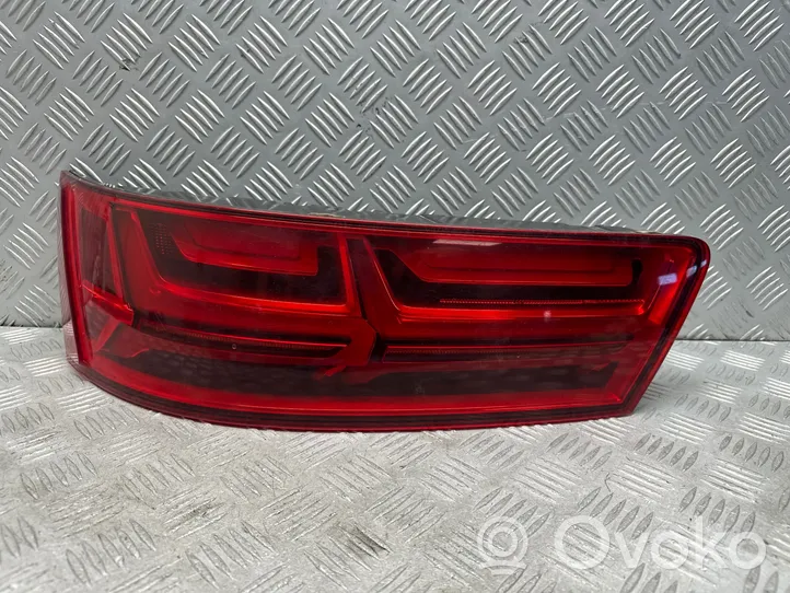 Audi Q7 4M Tailgate rear/tail lights 4M0945093E