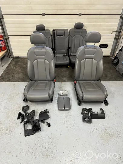 Audi Q7 4M Set di rivestimento sedili e portiere 