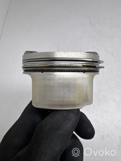 Audi S5 Piston avec bielle 079107065BC