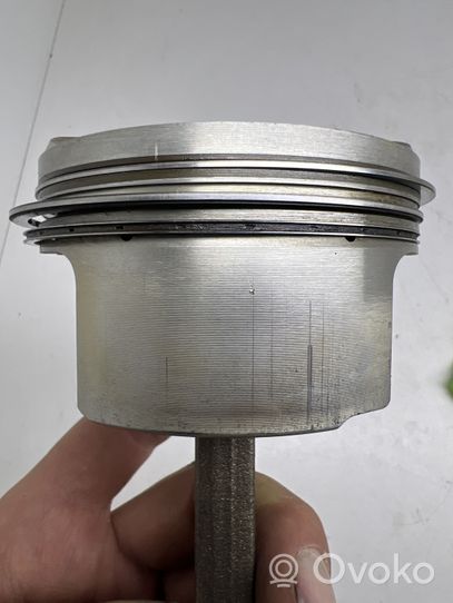 Audi S5 Piston avec bielle 079107065BC