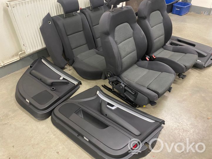 Audi A4 S4 B7 8E 8H Set di rivestimento sedili e portiere 