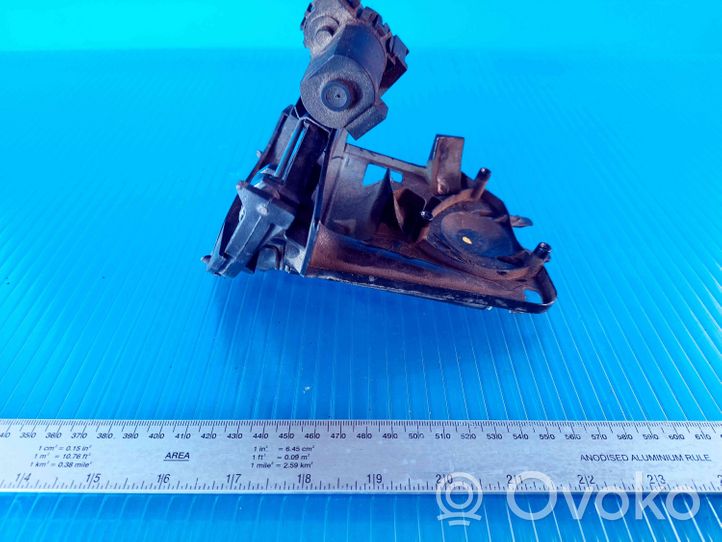 Mercedes-Benz ML W164 Parte dello specchietto retrovisore della portiera anteriore 411237