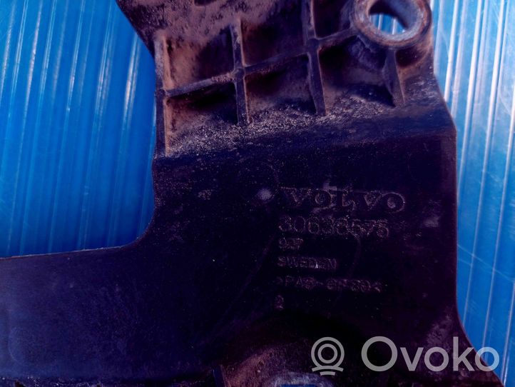 Volvo V70 Wspornik / Mocowanie obudowy filtra powietrza 30638575