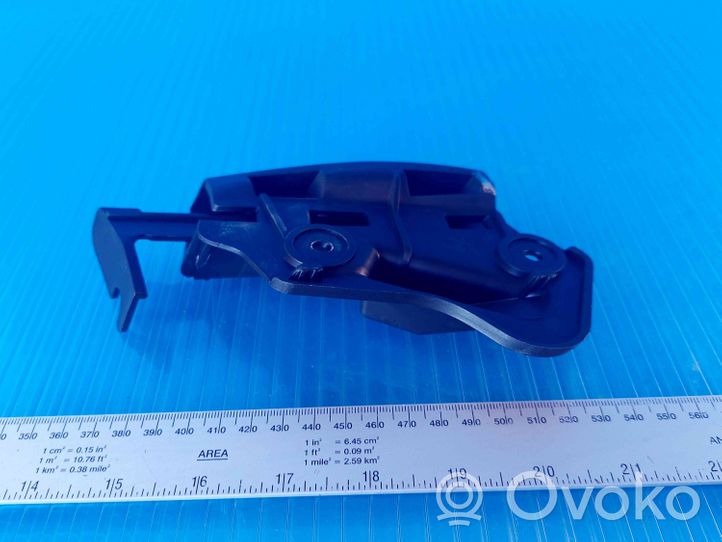 Volkswagen Golf Plus Support de montage de pare-chocs avant 5M0807935