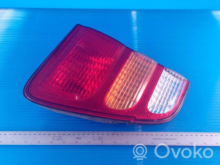 Toyota Land Cruiser (HDJ90) Lampy tylnej klapy bagażnika 6078