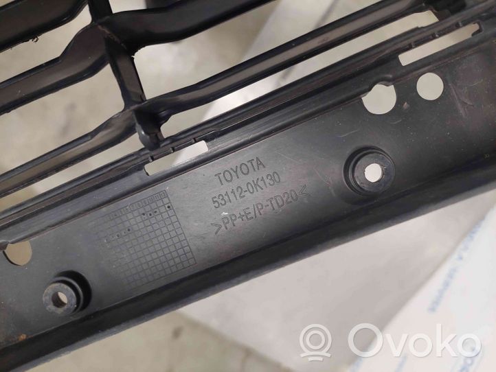 Toyota Hilux (AN120, AN130) Grille inférieure de pare-chocs avant 531120K130