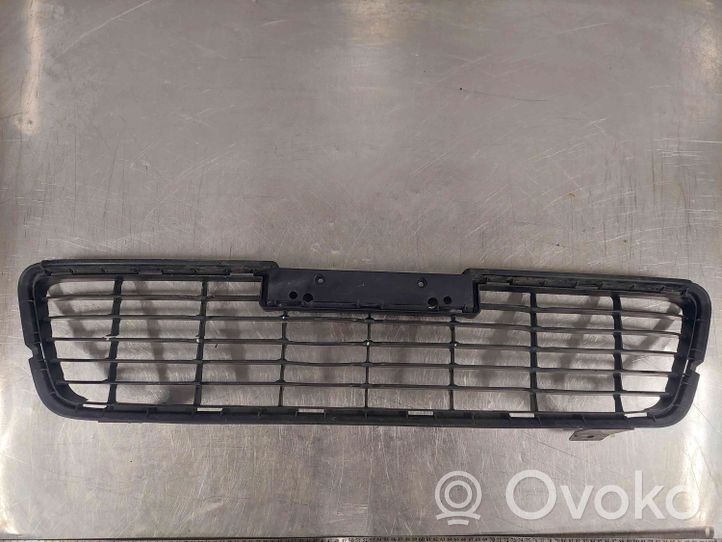 Toyota Hilux (AN120, AN130) Grille inférieure de pare-chocs avant 531120K130