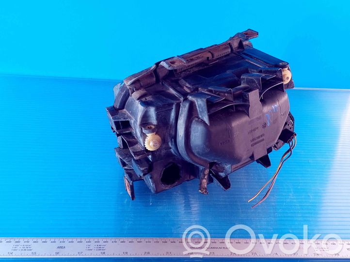 1305235256 Audi A4 S4 B5 8D Headlight/headlamp, 40.00 € | RRR