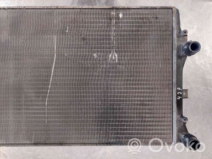 Volkswagen Jetta V Radiateur de refroidissement 1K0121253AB