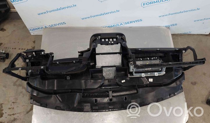 Volkswagen Jetta V Dashboard 1K1858295