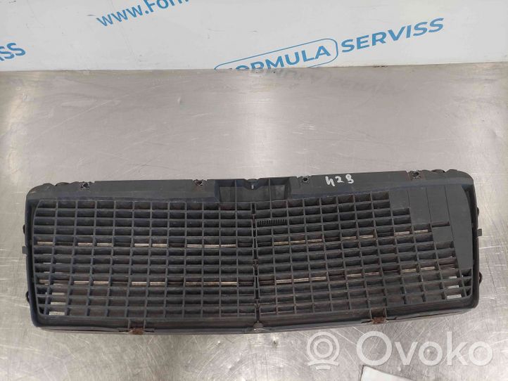 Mercedes-Benz E W210 Maskownica / Grill / Atrapa górna chłodnicy 2108880623