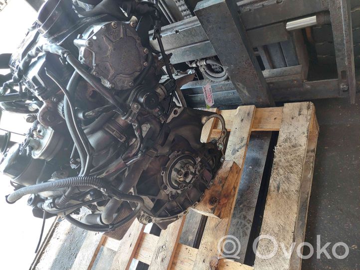 Audi A4 S4 B6 8E 8H Двигатель AVF