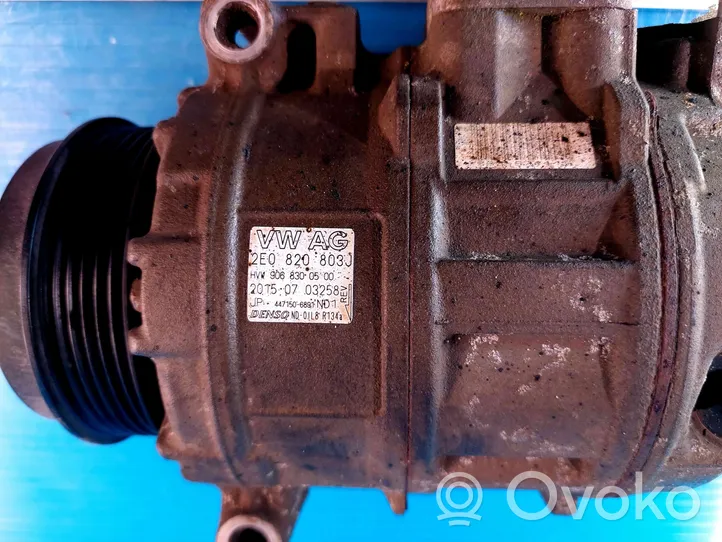Volkswagen Crafter Air conditioning (A/C) compressor (pump) 2E0820803J