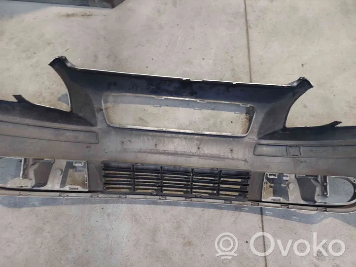 Volvo V50 Parachoques delantero 30657005