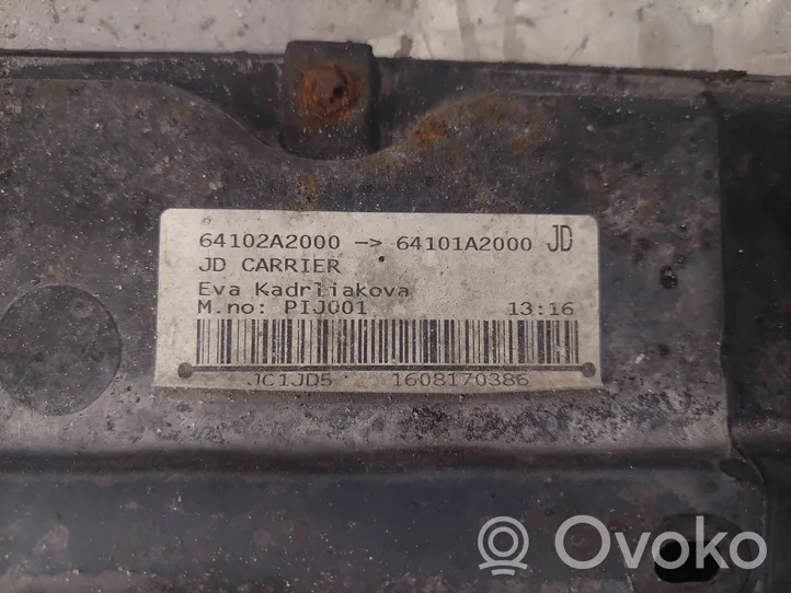 KIA Ceed Pannello di supporto del radiatore 64102A2000