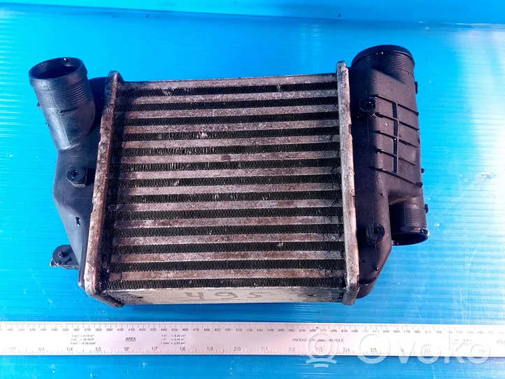 Audi A6 S6 C6 4F Chłodnica powietrza doładowującego / Intercooler 4F0145806R